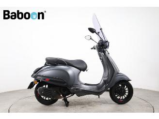 Vaurioauto  scooters Vespa  Sprint 45KM 2018/3