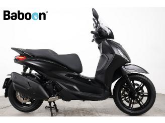 skadebil motor Piaggio Beverly 400 HPE 2024/6