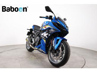 Suzuki  GSX-8R picture 2