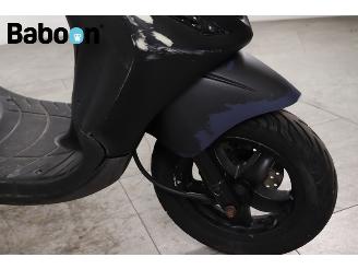 Piaggio  Zip 25KM picture 17