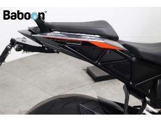 KTM  1290 Super Duke GT ABS picture 24
