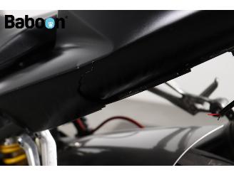 Yamaha  YZF-R1 picture 10