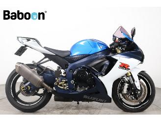 krockskadad bil motor Suzuki  GSX-R 750 2011/9