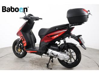 Aprilia SR 50 Motard 45km picture 4