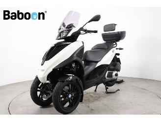 Piaggio MP3 300 Yourban S picture 3