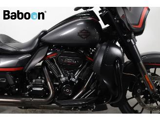 Harley-Davidson  FLHXSE CVO Street Glide 117 picture 12