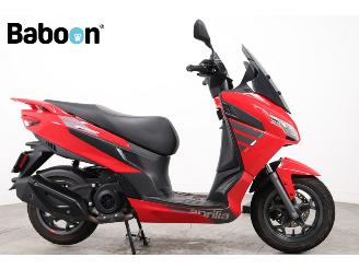 krockskadad bil bromfiets Aprilia  SXR 50 45KM 2024/12
