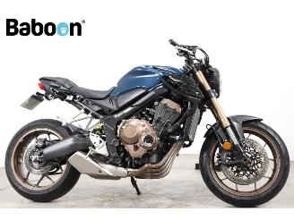 Vaurioauto  motor cycles Honda CB 650 R 2020/6