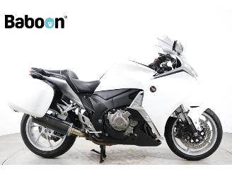Schade motor Honda VFR 1200 F DCT C-ABS 2011/3