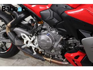 Ducati Streetfighter V2 S picture 13
