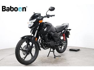 Honda CB 125 F picture 4