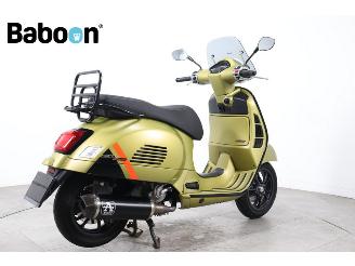 Vespa  GTS 300 Super HPE picture 2