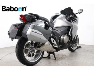 Honda VFR 1200 F ABS picture 7