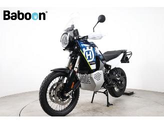 Husqvarna  Norden 901 Expedition picture 4