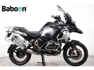 Vaurioauto  motor cycles BMW R 1250 GS Adventure Triple Black 2020/10