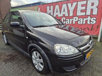 krockskadad bil auto Opel Corsa 1.2 16v silverline 2006/2