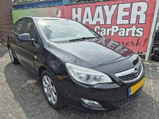  Opel Astra 1.4 turbo edition 2012/6