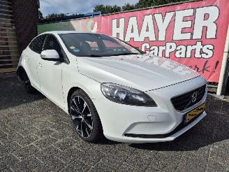 Schadeauto Volvo V-40 1.6 d2 kinetic 2013/8