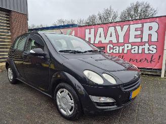 Schadeauto Smart Forfour 1.1 pulse 2005/4