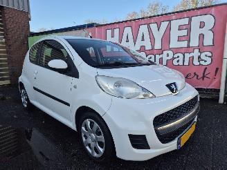 Schadeauto Peugeot 107 1.0 12v XS 2010/9