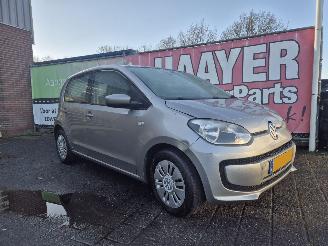 Schadeauto Volkswagen Up! 1.0 move up BlueMotion 2013/4