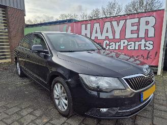 Unfallwagen Skoda Superb 1.6 tdi ambiation business 2015/1