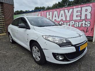 damaged passenger cars Renault Mégane 1.5 dci GT-Line Bose 2013/7