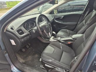 Volvo V-40 1.6 T3 momentum picture 8