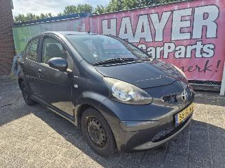 damaged passenger cars Toyota Aygo 1.0 12v 2006/3