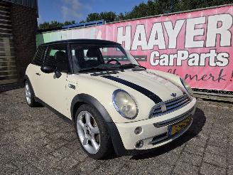 Schadeauto Mini Cooper 1.6 cooper chill 2005/6