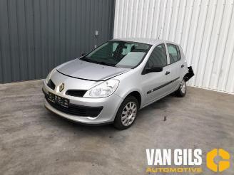 Auto da rottamare Renault Clio Clio III (BR/CR), Hatchback, 2005 / 2014 1.2 16V 75 2008/12
