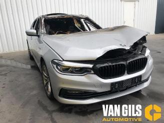 Salvage car BMW 5-serie 5 serie (G30), Sedan, 2016 530e iPerformance 2017/5