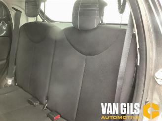 Peugeot 108 108, Hatchback, 2014 1.0 12V picture 13