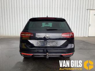 Coche siniestrado Volkswagen Passat Passat Variant (3G5), Combi, 2014 / 2024 2.0 TDI BiTurbo 16V 4Motion 2016/4