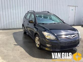 Hyundai I-30 i30 Crosswagon (WWH), Combi, 2007 / 2012 1.4 CVVT 16V picture 3