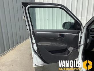 Suzuki Swift Swift (ZA/ZC/ZD), Hatchback, 2010 / 2017 1.2 16V picture 14