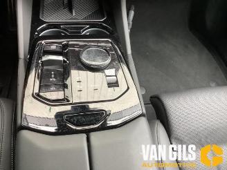 BMW 5-serie 5 serie (G60), Sedan, 2023 530e 2.0 TwinPower Turbo 16V picture 29