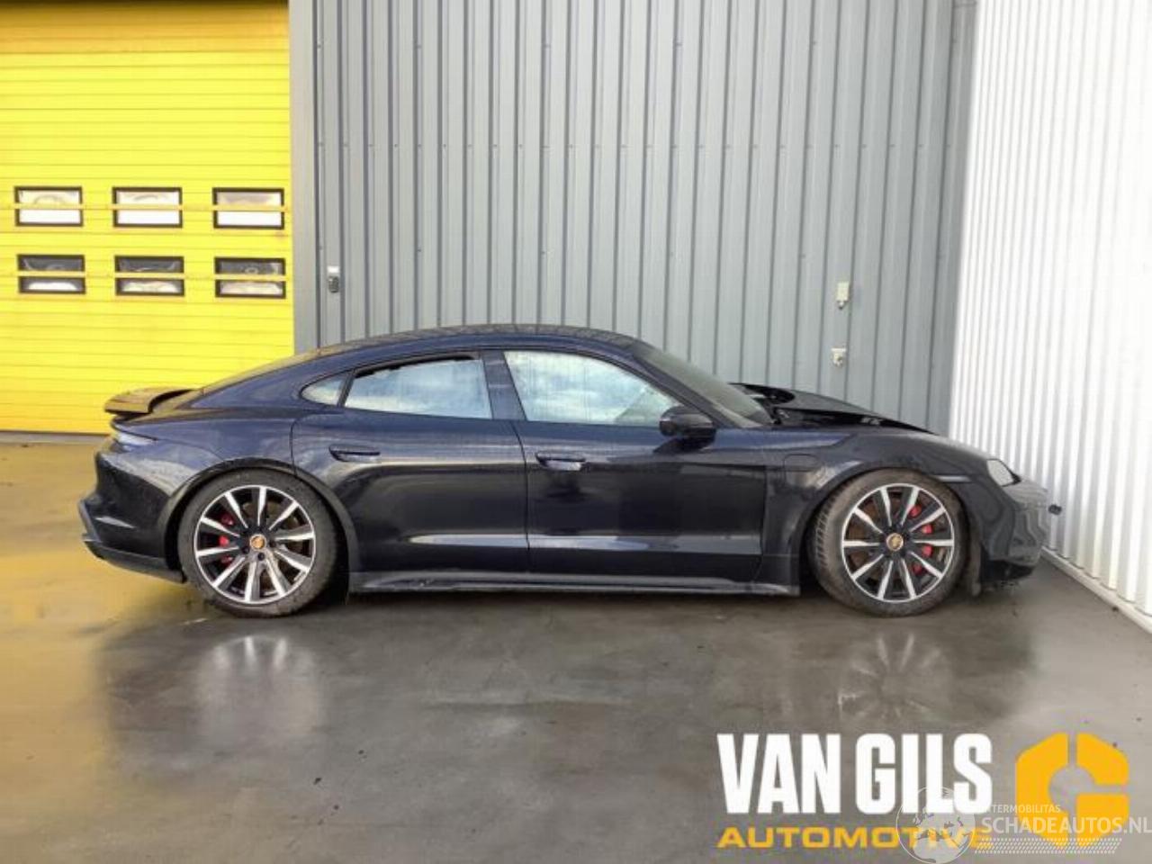 Porsche Taycan Taycan (Y1A), Sedan, 2019 GTS 105 kWh