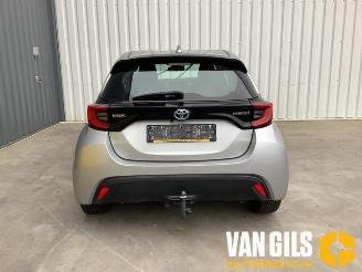 Uttjänta bilar auto Toyota Yaris Yaris IV (P21/PA1/PH1), Hatchback, 2020 1.5 12V Hybrid 115 2021/12