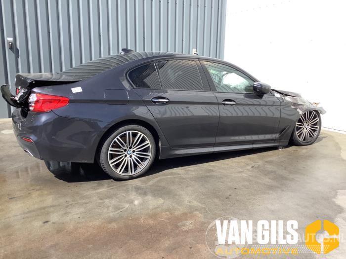 BMW 5-serie 5 serie (G30), Sedan, 2016 540i xDrive 3.0 TwinPower Turbo 24V