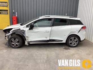 Salvage car Renault Clio Clio IV Estate/Grandtour (7R), Combi 5-drs, 2012 / 2021 0.9 Energy TCE 12V 2015/1