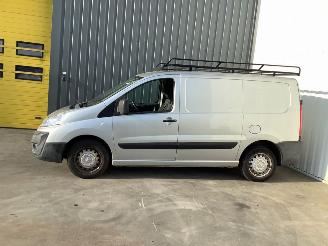 skadebil auto Peugeot Expert Zeer nette auto, start en loopt op 3 cilinders. 2015/9