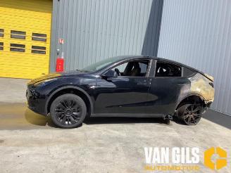 Démontage voiture Tesla Model Y Model Y (5YJY), SUV, 2019 / 2025 RWD 2023/5