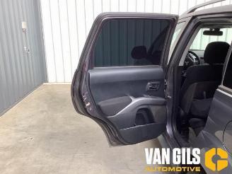 Mitsubishi Outlander  picture 14