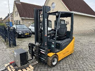 Ocazii utilaje Jungheinrich  EFG 220 330ZZ 2014/1
