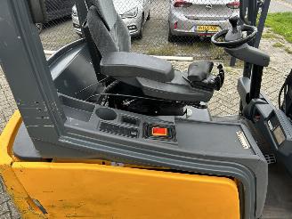 Jungheinrich  EFG 220 330ZZ picture 14