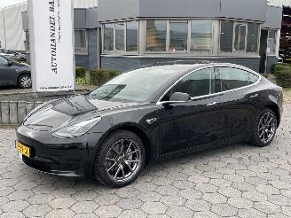 Damaged car Tesla Model 3 Standard RWD Plus 2020/12
