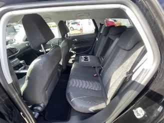 Peugeot 308 SW 1.2 PureTech Blue Lease Allure picture 7