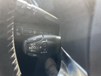 Peugeot 308 SW 1.2 PureTech Blue Lease Allure picture 11