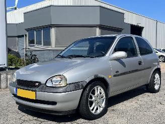 krockskadad bil auto Opel Corsa 1.6i-16V GSi Cool 1999/10